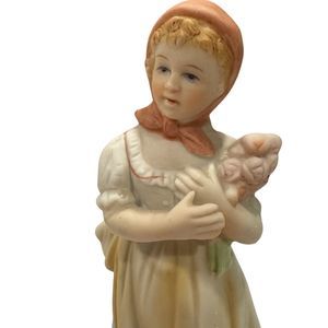 Vintage Ardco Dallas Figurine - Porcelain Girl With Flowers Made in Japan